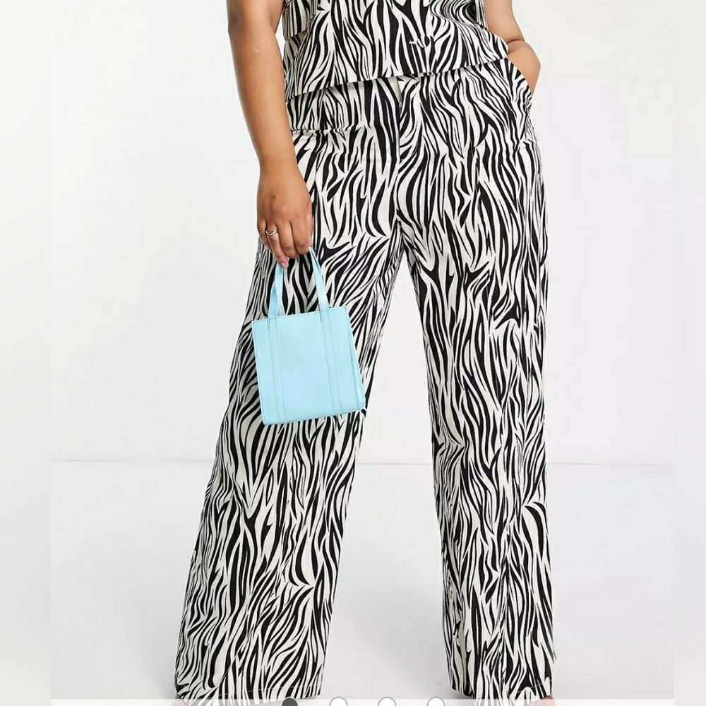 Asos|Extro&Vert Slouchy Animal Print Wide Leg Plus Size Pants